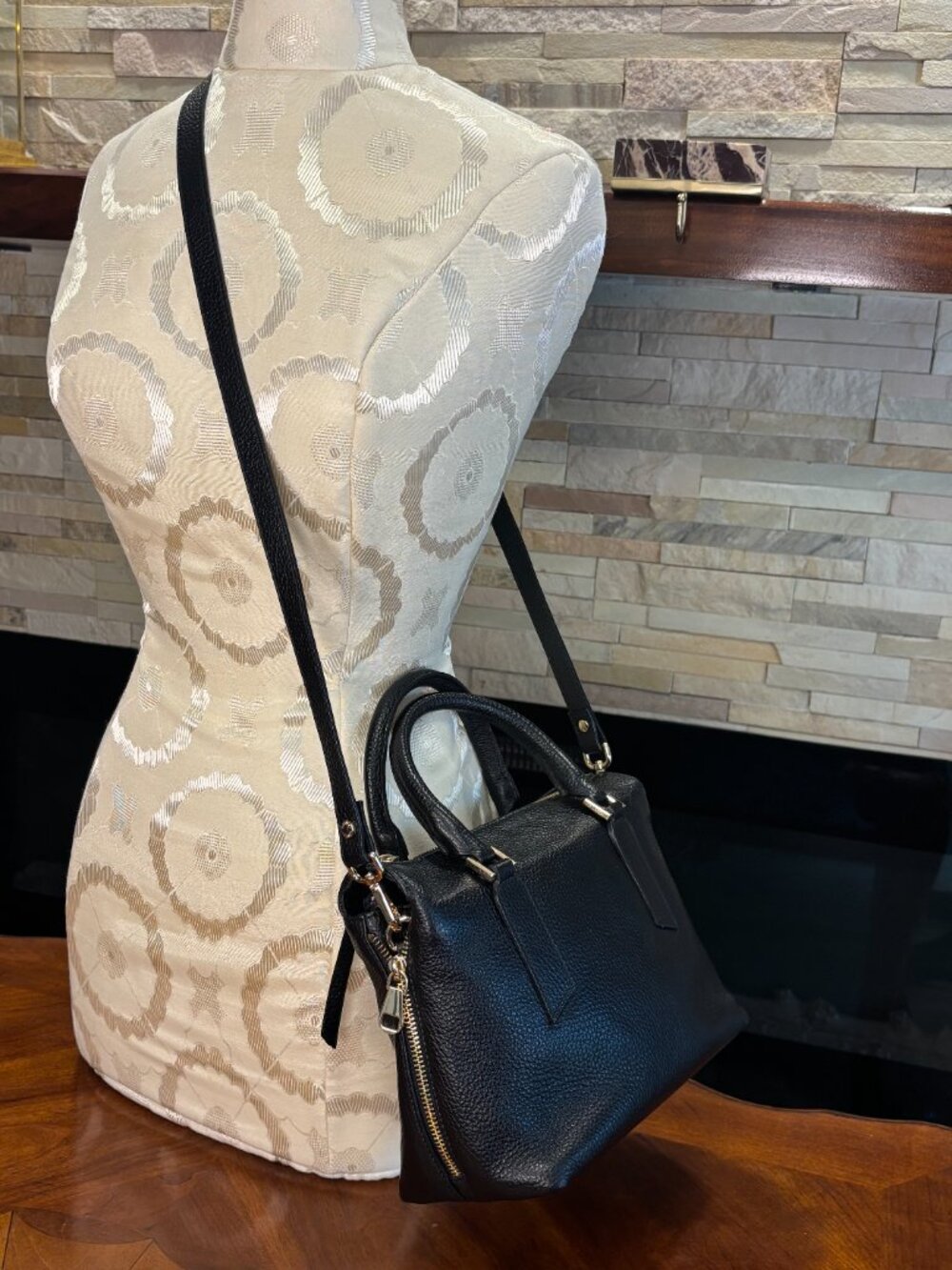 Gianni Notaro Carol J. Viola Black Pebbled Leather satchel bag Made in Italy